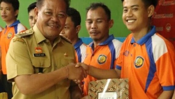PKBM Bekerjasama dengan Rutan Sanggau, Ratusan Warga Binaan Terima Ijazah Paket A, B dan C
