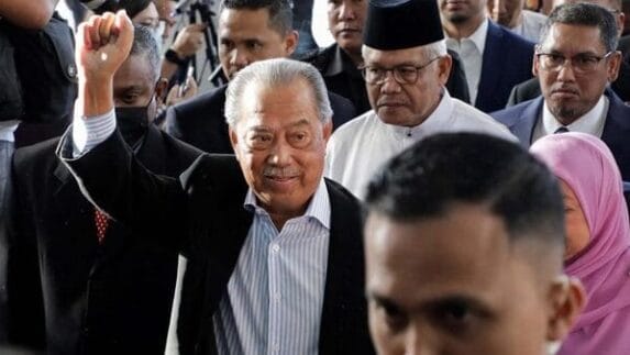 Sempat Ditahan Kasus Korupsi, Eks PM Malaysia Bebas dengan Jaminan Rp6,8 Miliar
