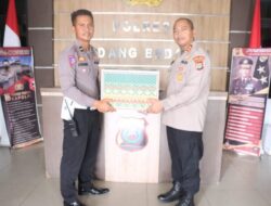 Kapolres Sergai Bagikan 450 Paket Bingkisan Lebaran