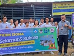 Peserta Paket C Ikuti Uji Kesetaraan Berbasis Komputer di PKBM Ziona