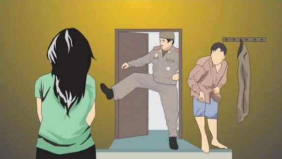 Asyik “Indehoy” dengan Bos di Kamar Hotel, Istri Digerebek Suami