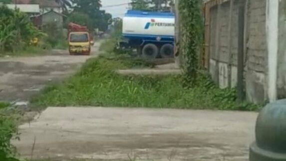 Gudang di Pasar 9 Desa Manunggal Diduga Jadi Tempat Penimbunan BBM Ilegal