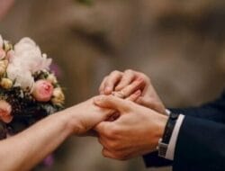 Wanita Ini Pakai Uang Resepsi Nikahi Selingkuhan