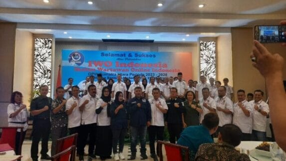 Ketua Umum Lantik Pengurus IWOI DPW Sumut dan DPD Asahan