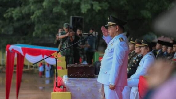 Wakil Walikota Padangsidimpuan Irup Penurunan Bendera