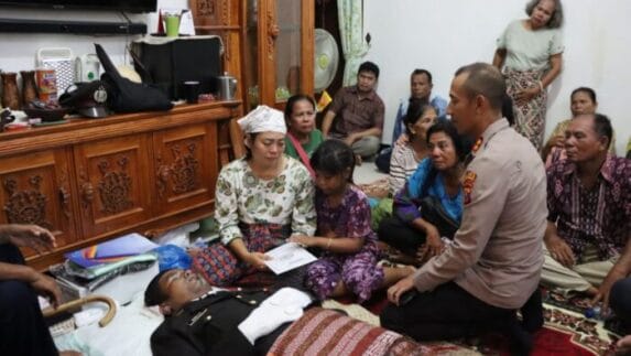 Kapolres Sergai Melayat ke Rumah Almarhum Bripka Wiwin A Sinaga