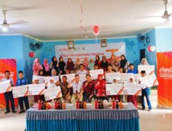 Peduli Pendidikan, Lurah Besar dan CCEPI Bantu 16 Anak Kurang Mampu
