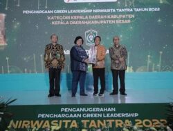 Bupati Lumajang Terima Penghargaan dari Kementrian LHK