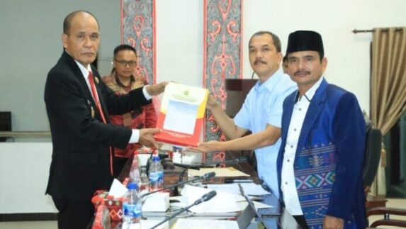 Wabup Samosir Sampaikan Nota Pengantar Atas Rancangan KUA-PPAS RAPBD 2024