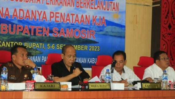 Wabup Samosir Sampaikan Pengantar Nota Keuangan P-APBD 2023