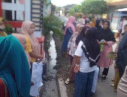 Puluhan Warga Desa Sialang Muda Geruduk Kantor Camat Hamparan Perak