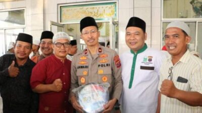 Wakapolda Sumut Sholat Subuh Berjamaah di Masjid Ihktibar Patumbak Kampung