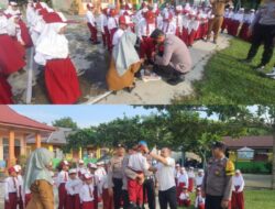 Giat Police Goes To School, Kapolsek Perhentian Raja Beri Sepatu Siswa Kurang Mampu