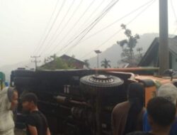Truk Fuso Timpa Warung di Janji Manaon, 5 Orang Jadi Korban