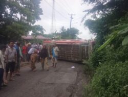 “Habis Nafas” Ditanjakan, Bus Sibualbuali Angkut Pelajar Terbalik