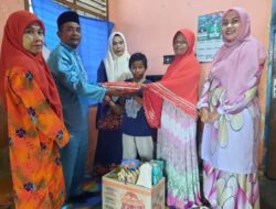 Jum’at Berkah, UPT SDN 019 Pandau Jaya Bagikan Sembako