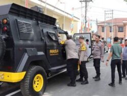 Kapolres Padangsidimpuan Bersama Personel Kerja Bakti Bersihkan Lingkungan