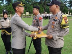 Kapolres Sergai Beri Penghargaan ke Personel Berprestasi