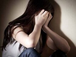 Ritual Usir Mahluk Gaib Gadis Belia Pasrah Buka Celana Hingga Klepek-klepek