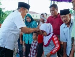 Hadiri Kenduri Laut, Bupati Batu Bara Santuni Anak Yatim dan Duafa