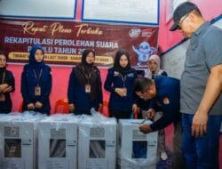 Pj Bupati Batu Bara Tinjau Rapat Pleno Rekapitulasi Tingkat Kecamatan