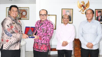 Bupati Samosir Jamu Dirjen Bina Keuangan Daerah Kemendagri