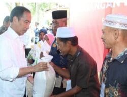 Kunker ke Palas, Jokowi Berikan Bantuan Pangan CBP