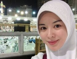 Influencer Mualaf, Ayana Moon Buka Puasa Bareng Sahabat