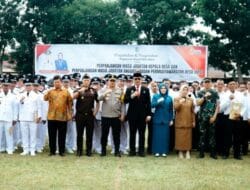 Pj Bupati Batu Bara Serahkan SK Perpanjangan Masa Jabatan Kades dan BPD
