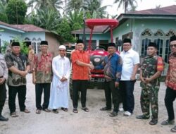 Wabup Sergai Serahkan Bantuan Traktor ke Gapoktan Desa Sei Buluh