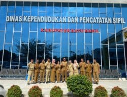 Pj Bupati Tinjau Pelayanan Administrasi Disdukcapil Batu Bara