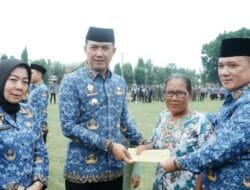 Jelang HUT ke-79 RI, Pemkab Batu Bara Bagikan Ribuan Bendera Merah Putih