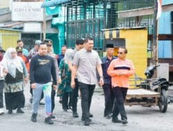 Kerap Tergenang Air, Pj Bupati Batu Bara Tinjau Jalan di Pangkalan Dodek