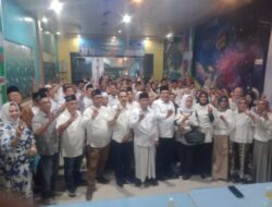 Waris Tholib Kukuhkan Tim Pemenangan Pasangan Warohmah