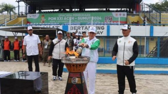 Kapolresta Deli Serdang Hadiri Penyerahan Kirab Api PON XXI