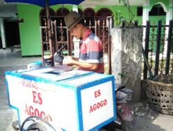 Nikmatnya Es Agogo Pak Junaidi