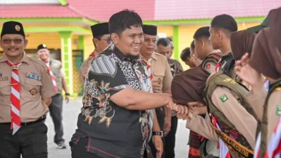 Plt Sekda Padangsidimpuan Lepas Peserta Kemah Kaldera Toba IV