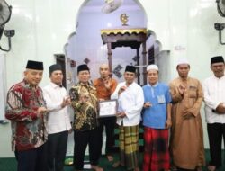 Walikota Tanjungbalai Serahkan Voucher Dana Hibah