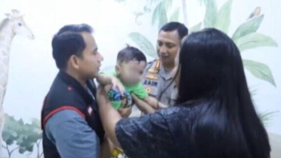 Edan, Pria Ini Tega Jual Anak Kandung Demi Judi Online