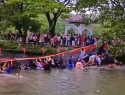 Jembatan Taman Cadika Medan Ambruk, Puluhan Orang Tercebur ke Danau