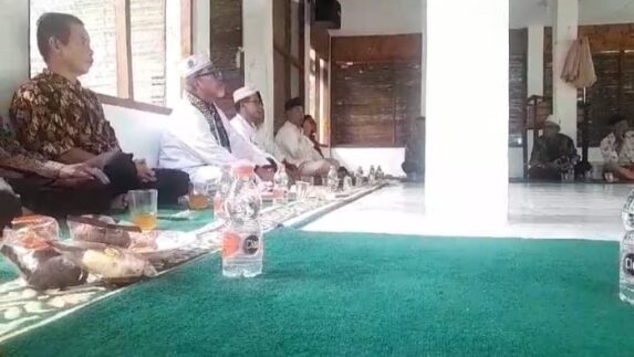 Paslon Nomor 02 Diduga Kampanye di Rumah Ibadah, Bawaslu Langkat Diminta Turun Tangan