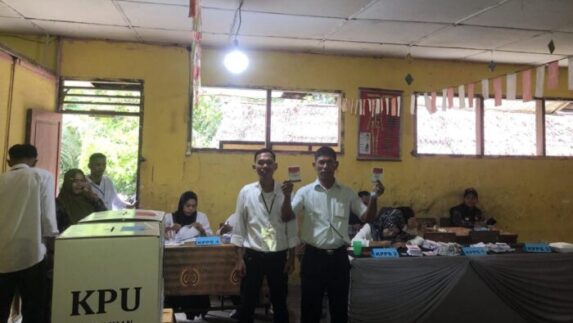 Ketua DPD AMPI Kabupaten Langkat Nyoblos di TPS 6