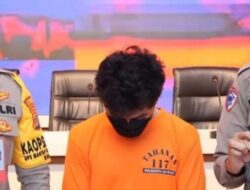 Nyetir Sambil Mesum, Pria Ini Tabrak Pejalan Kaki Hingga Tewas