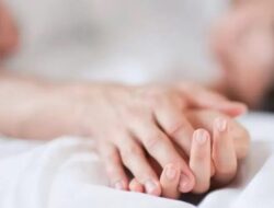 Pasangan Kekasih Ditemukan Meninggal Dalam Kamar Hotel, Saling Pegang Tangan