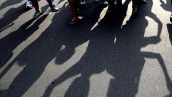 Pemukiman Warga Sibiru-biru Diserang Puluhan Pria Berbadan Tegap, Satu Orang Tewas