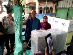 Syah Afandin Nyoblos di TPS 005 Babalan