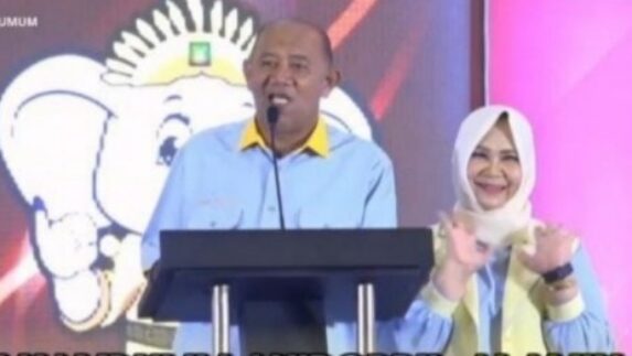 Syah Afandin-Tiorita Menang Telak Debat Kedua Pilkada Langkat