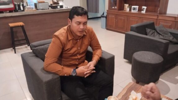 Tak Terima Istrinya “Digagahi”, Oknum ASN Polisikan Cabup Jember 02