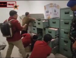 Ruangan Stafsus Budi Arie Digerebek, Ditemukan Tumpukan Uang Tunai