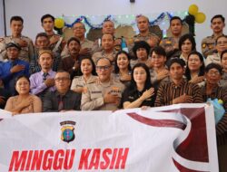 Minggu Kasih, Kapolrestabes Medan Salurkan Bantuan Sembako di Desa Kolam